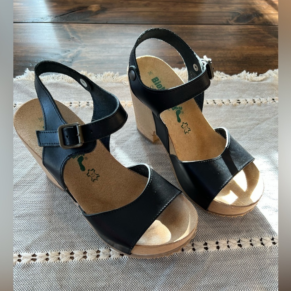 BioNatura Stylish Black Leather Sandals clogs, size 36, EUC, made in Italy